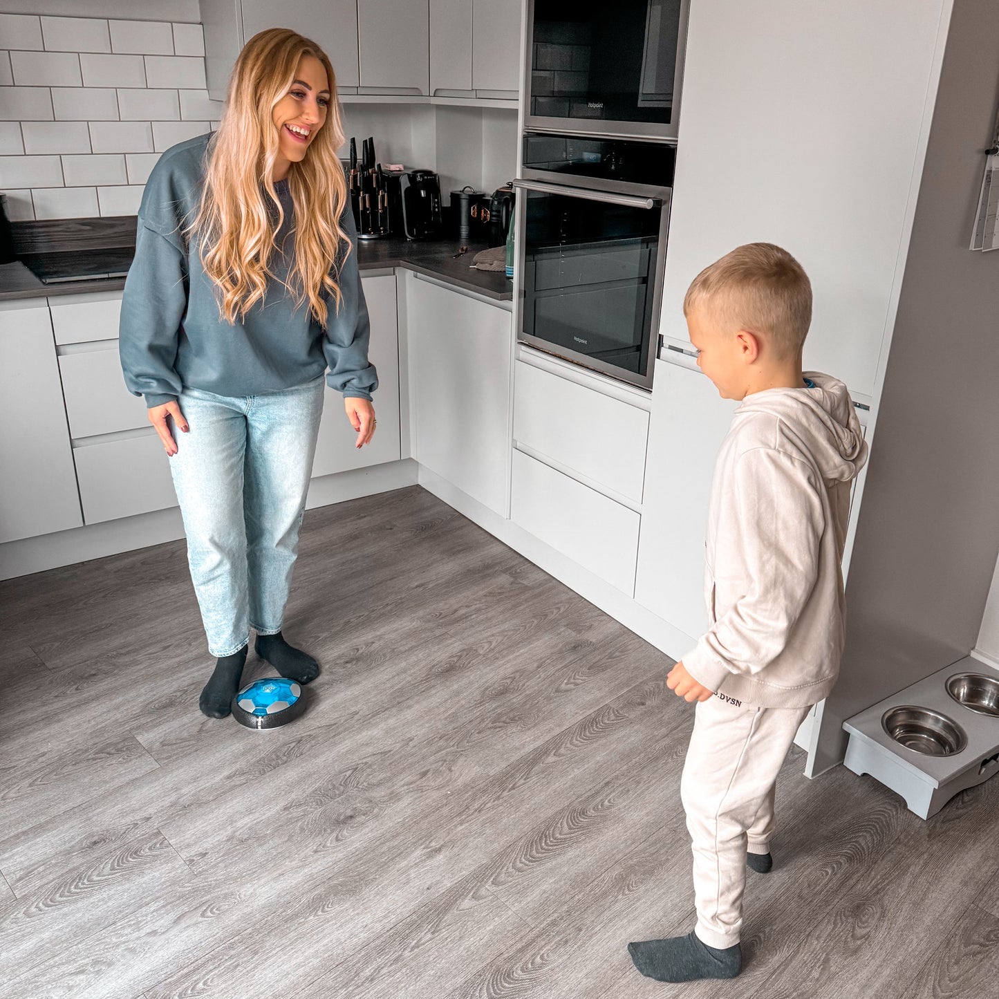 ⚽️Hover Fußball mit LED⚽️ – Sicherer Indoor-Spielspaß für Kinder